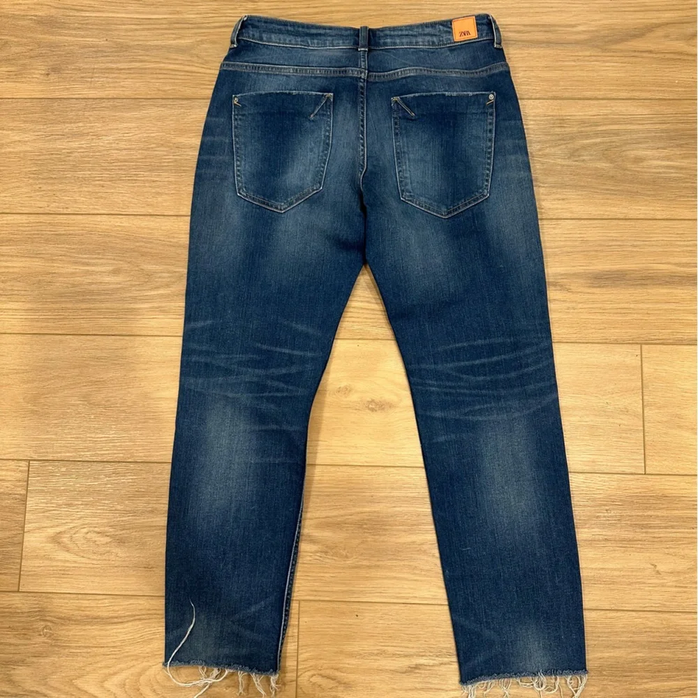 Zara Distressed Straight Leg Jeans. Size: 6 Women’s - Picture 4 of 16